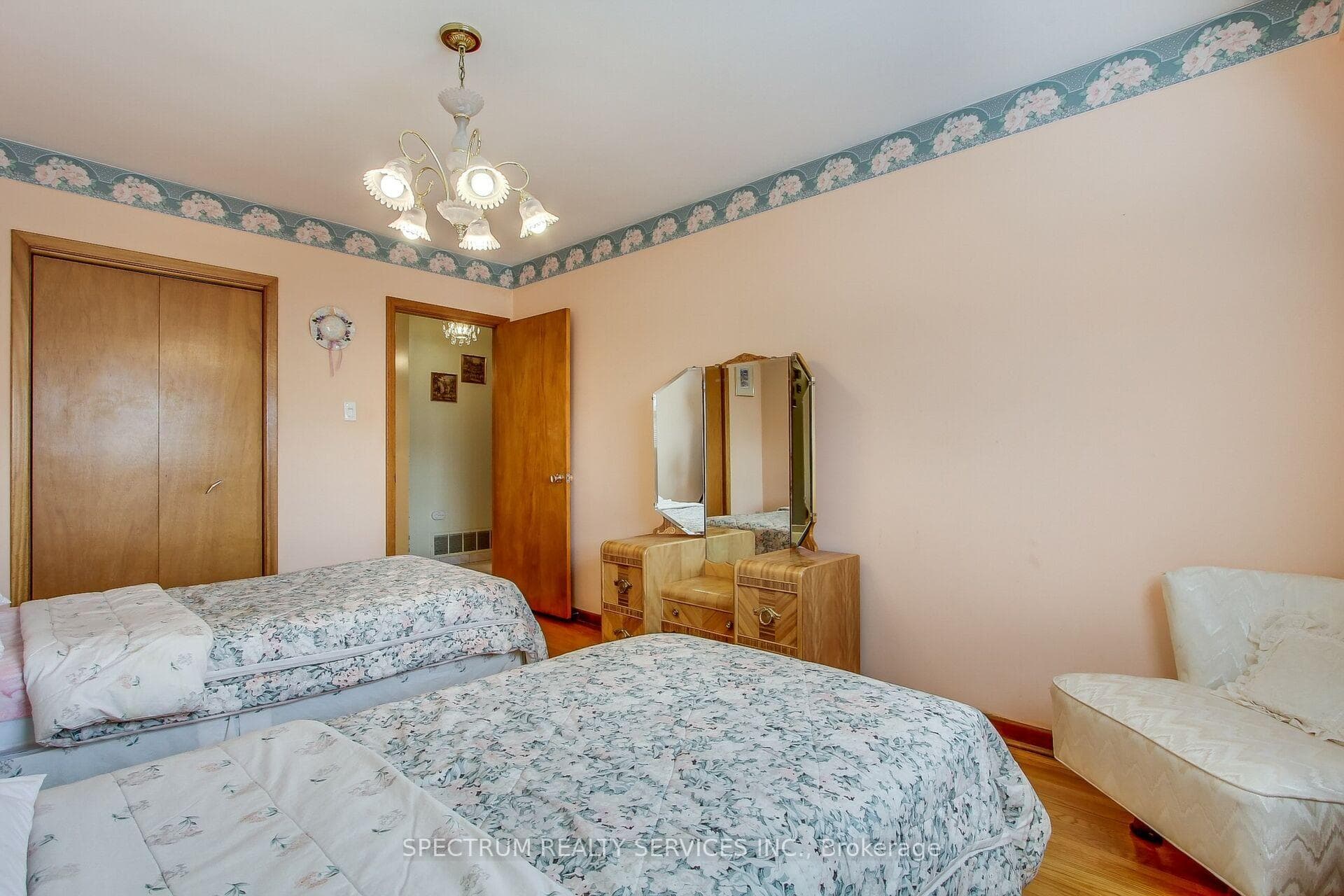 15 Katherine Road photo 24