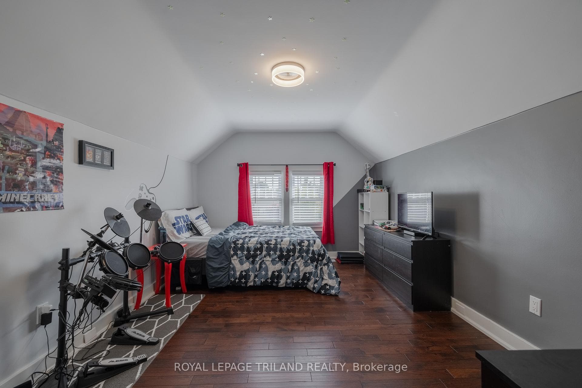 130 FOREST Avenue photo 16