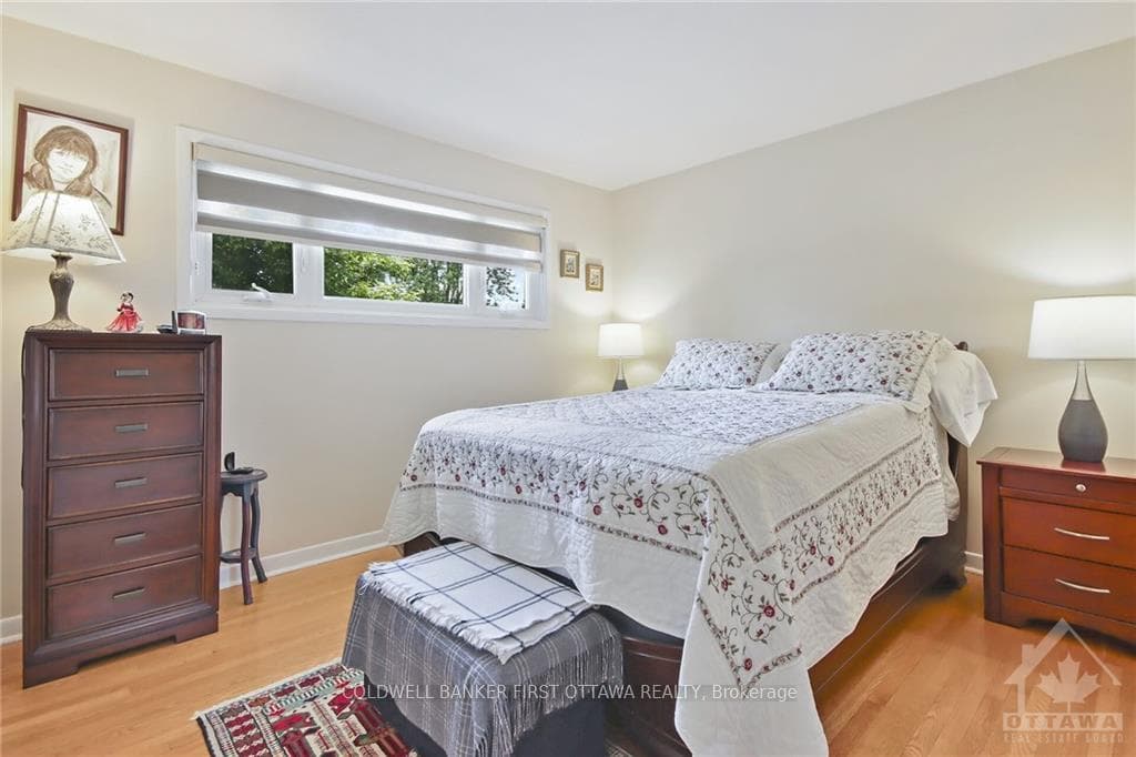 44 LEEMING Drive photo 18