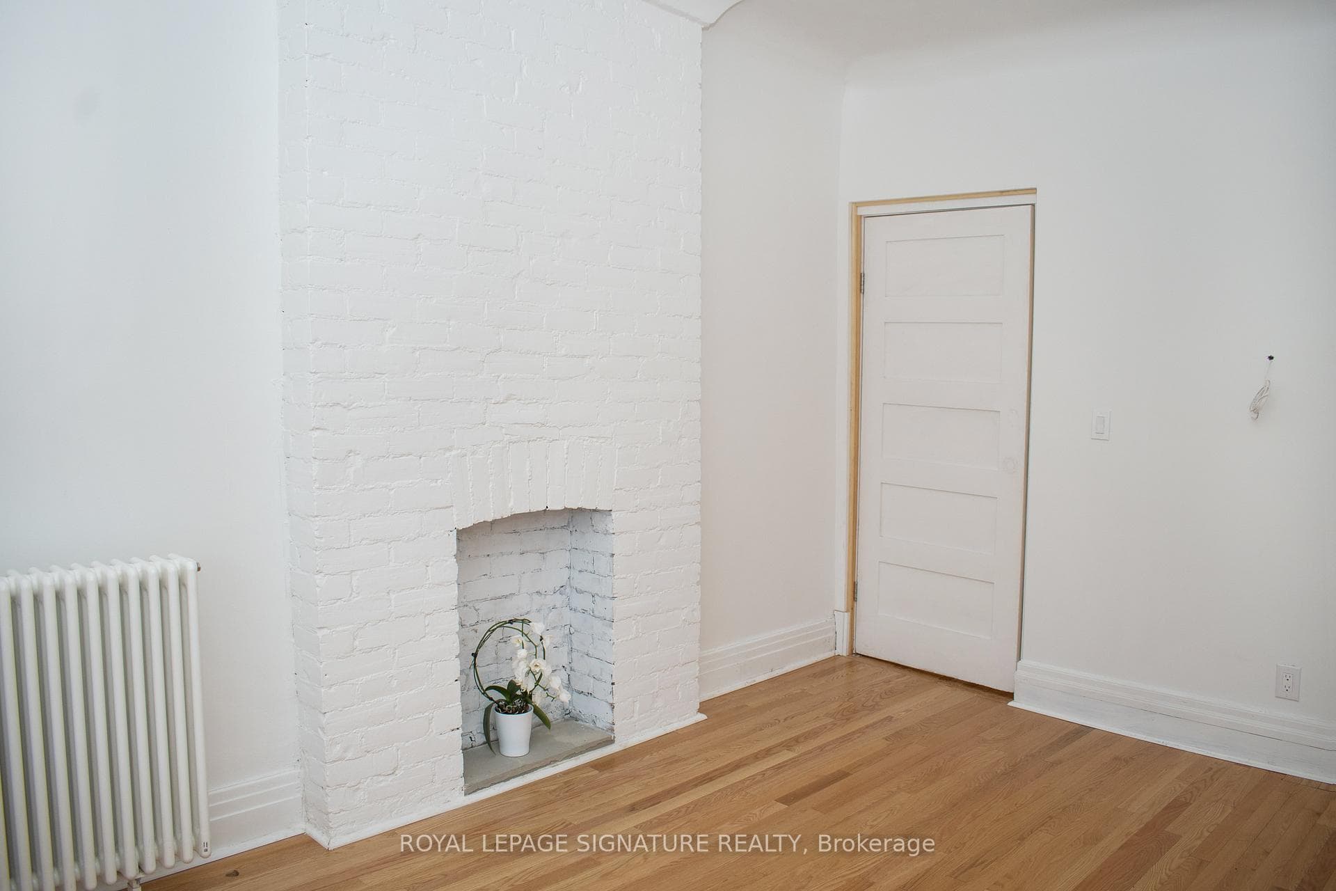 493 St Clarens Avenue Unit Main photo 11