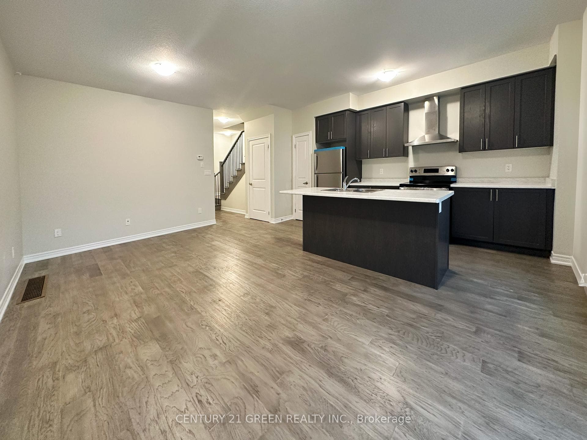 11 Mia Drive photo 7
