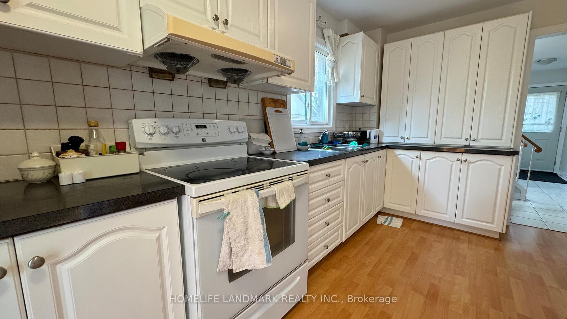 123 Alexmuir Boulevard Unit Room 1 photo 9