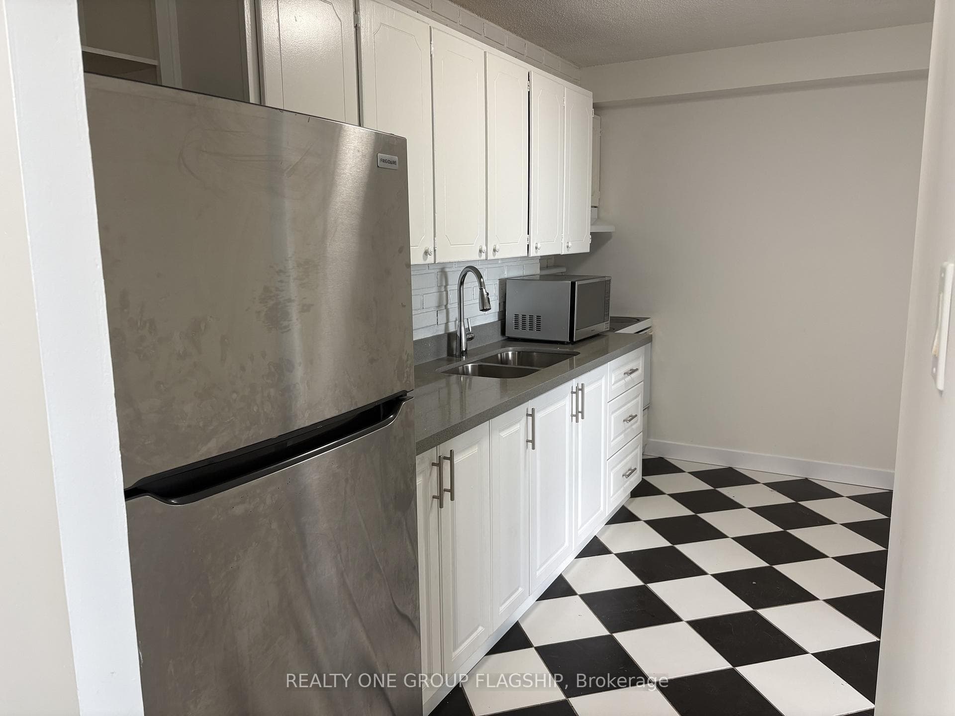 15 Torrance Road Unit 1209 photo 6
