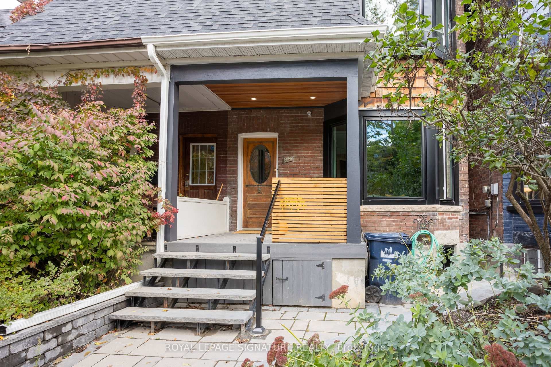 231 Havelock Street photo 2