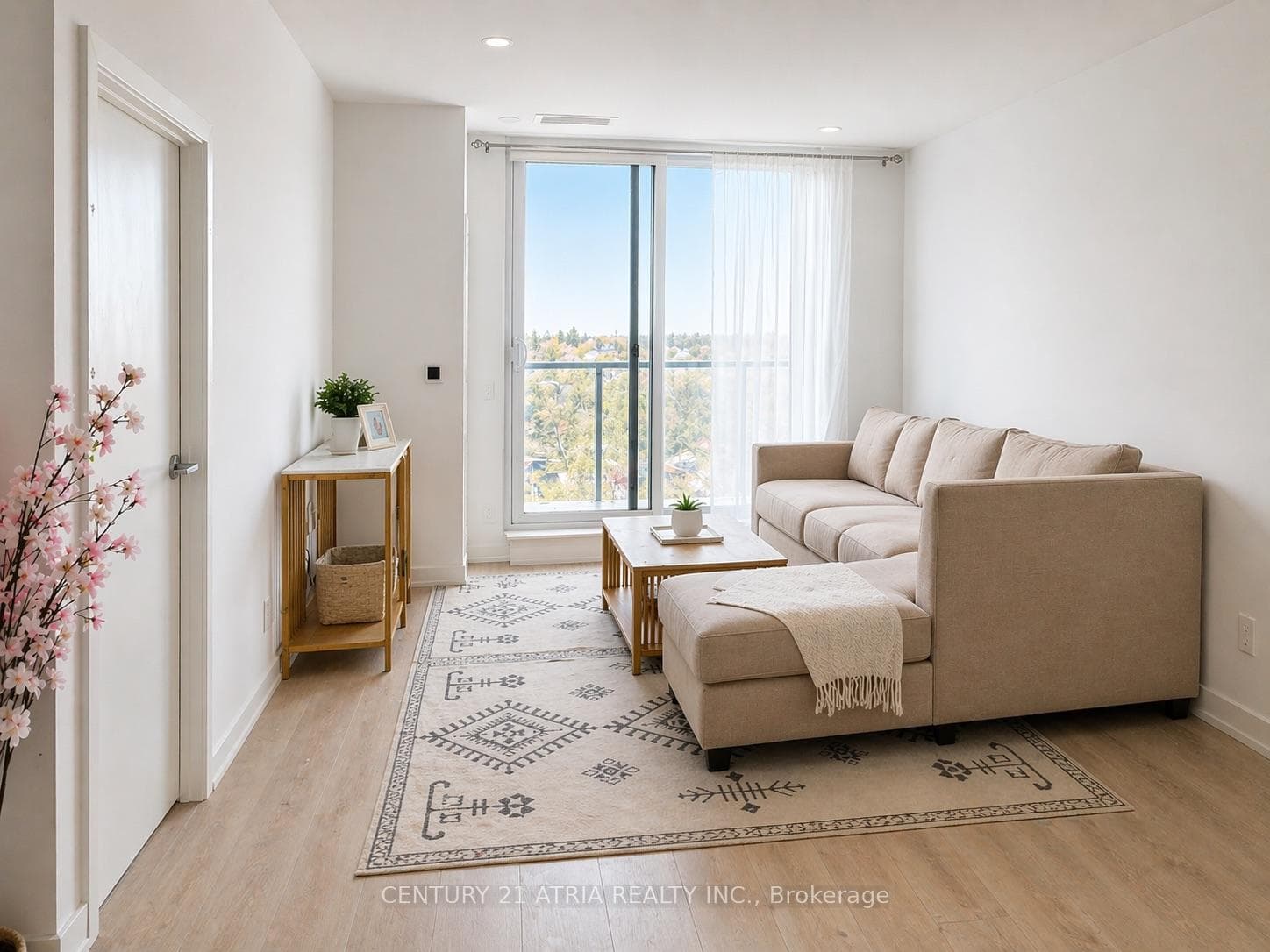 181 Sheppard Avenue Unit 808 photo 1
