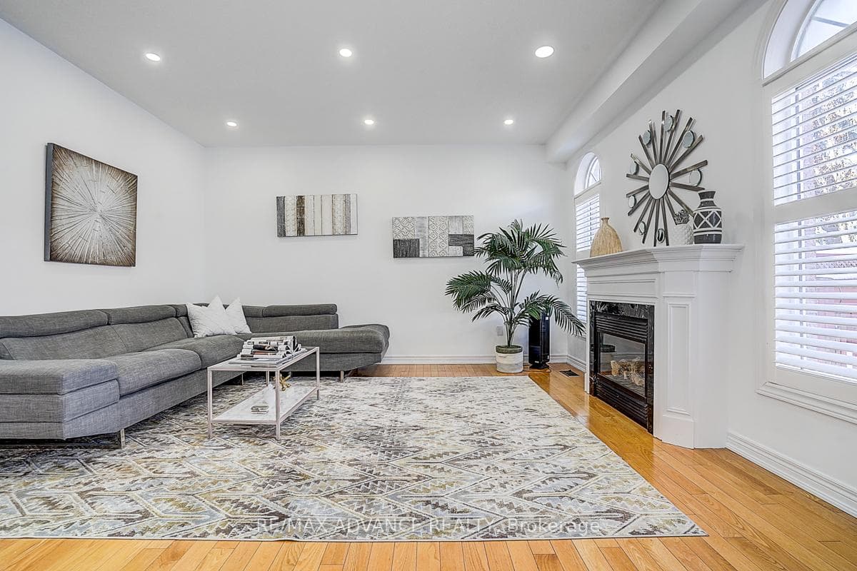 16 St Etienne Drive photo 20