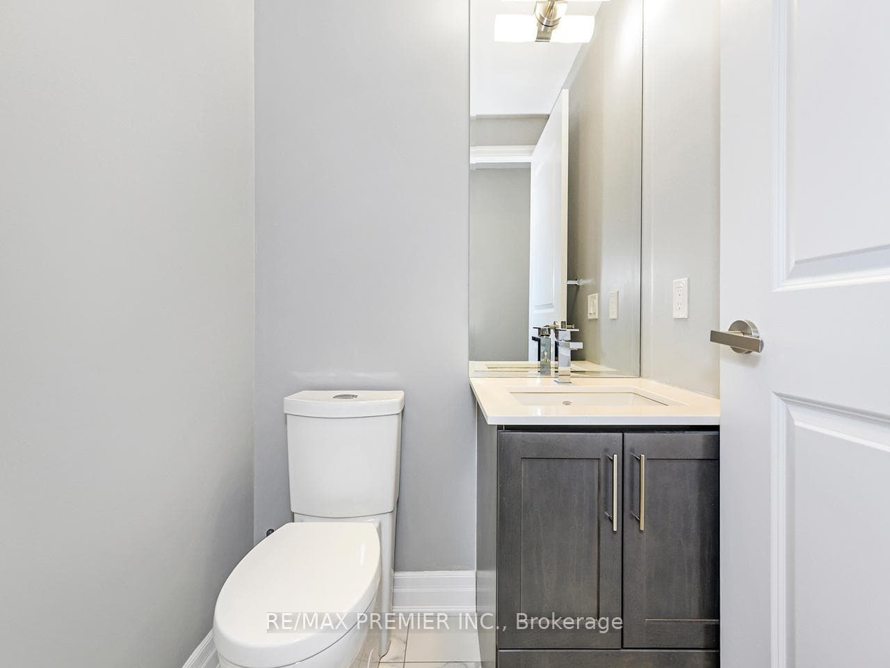 9085 Jane Street Unit 1212 photo 7