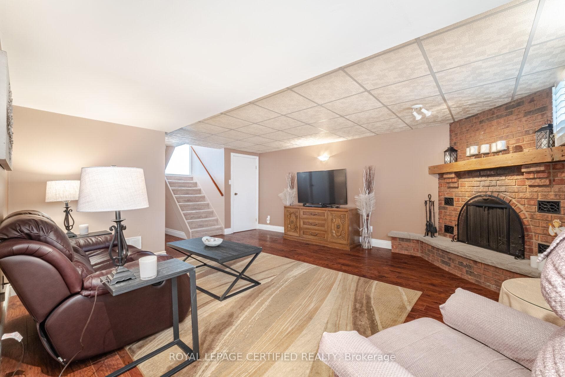 12 Grovetree Place photo 28