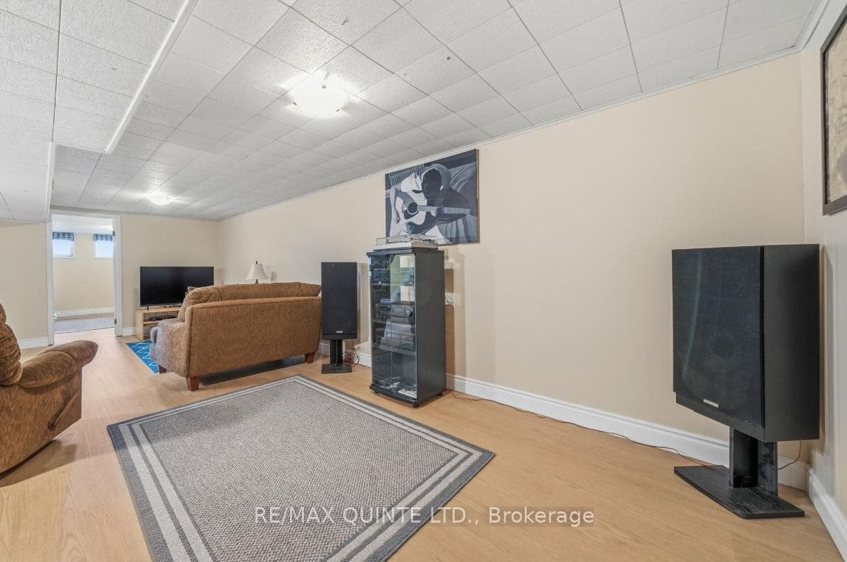 10 Dorthy Drive photo 36