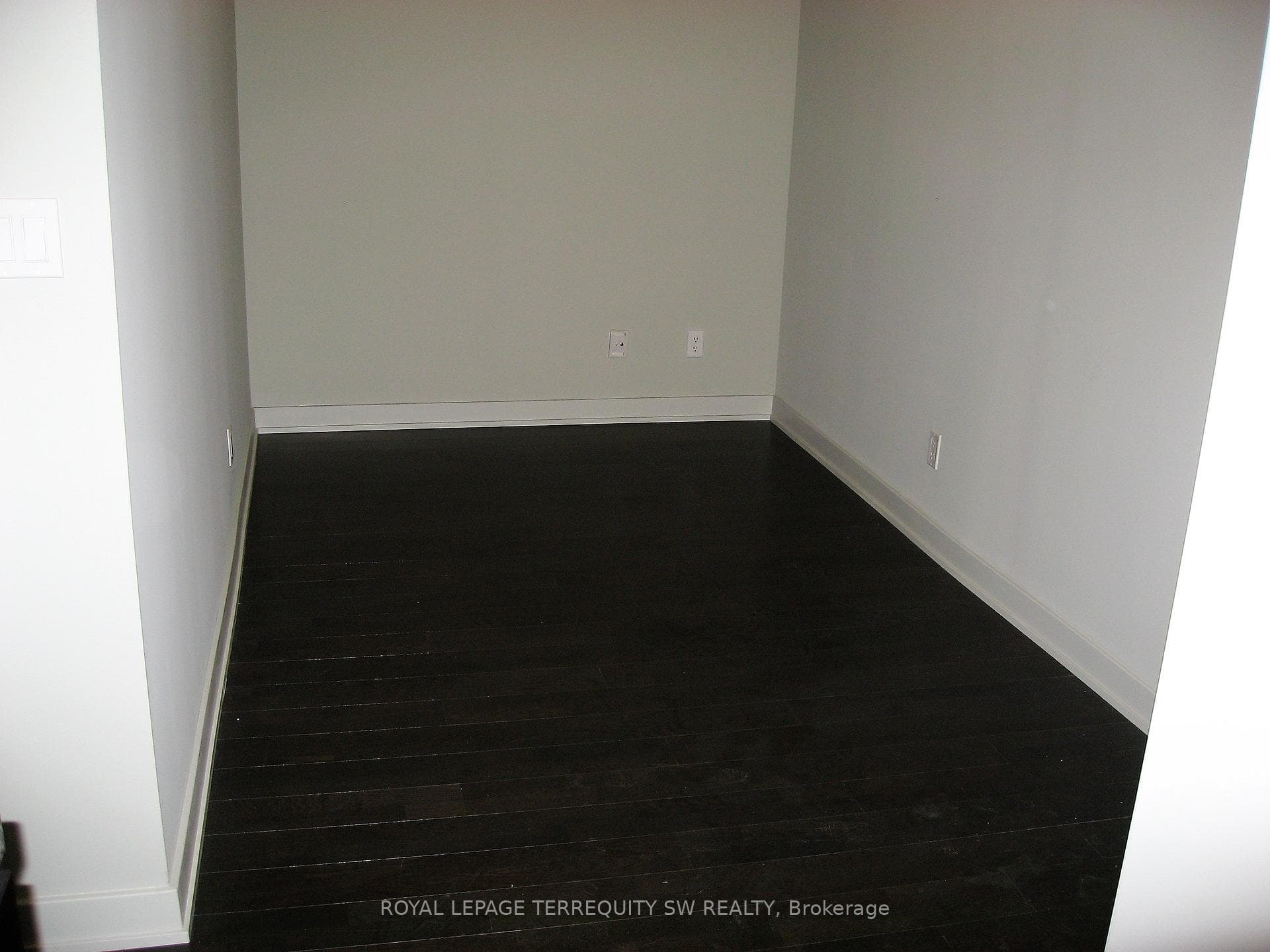 126 Simcoe Street Unit 1106 photo 17