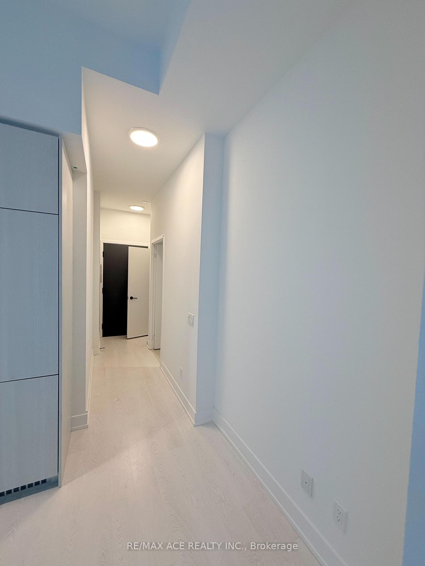 308 Jarvis Street Unit 710 photo 8