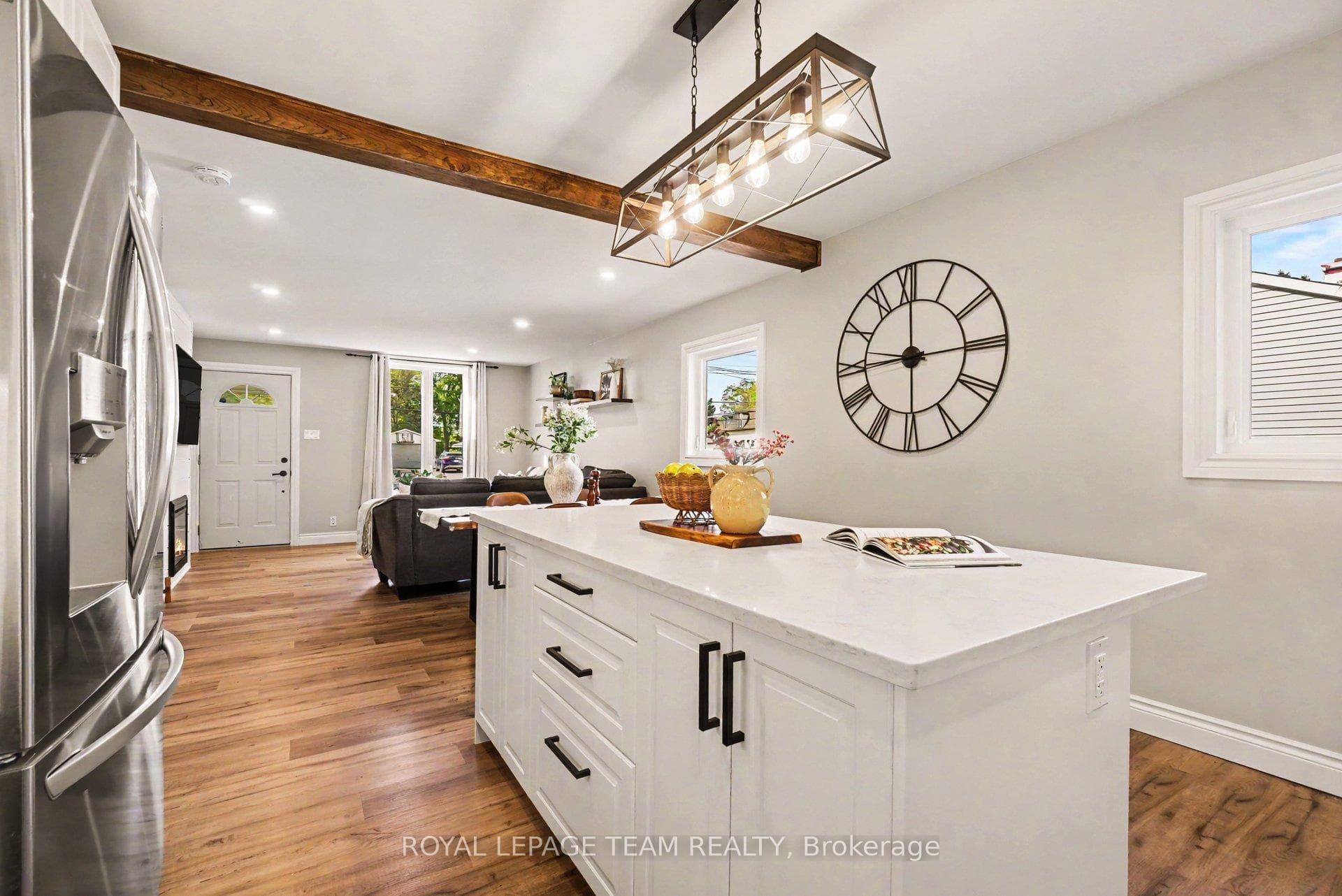 102 Strachan Street photo 12