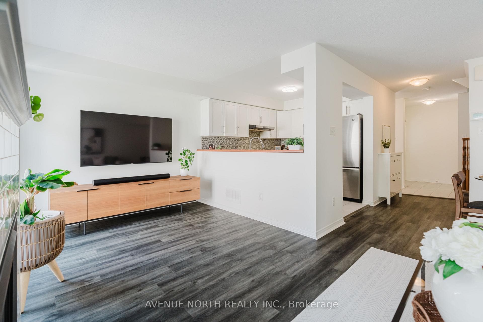 403 Heathrow Private photo 21