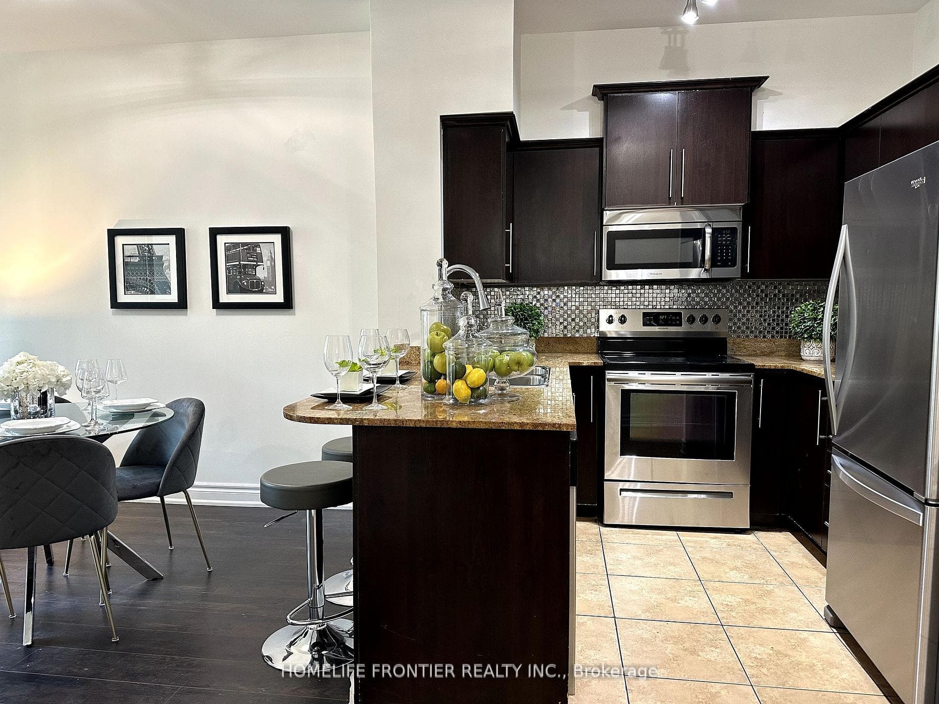 6 Rosebank Drive Unit B photo 11