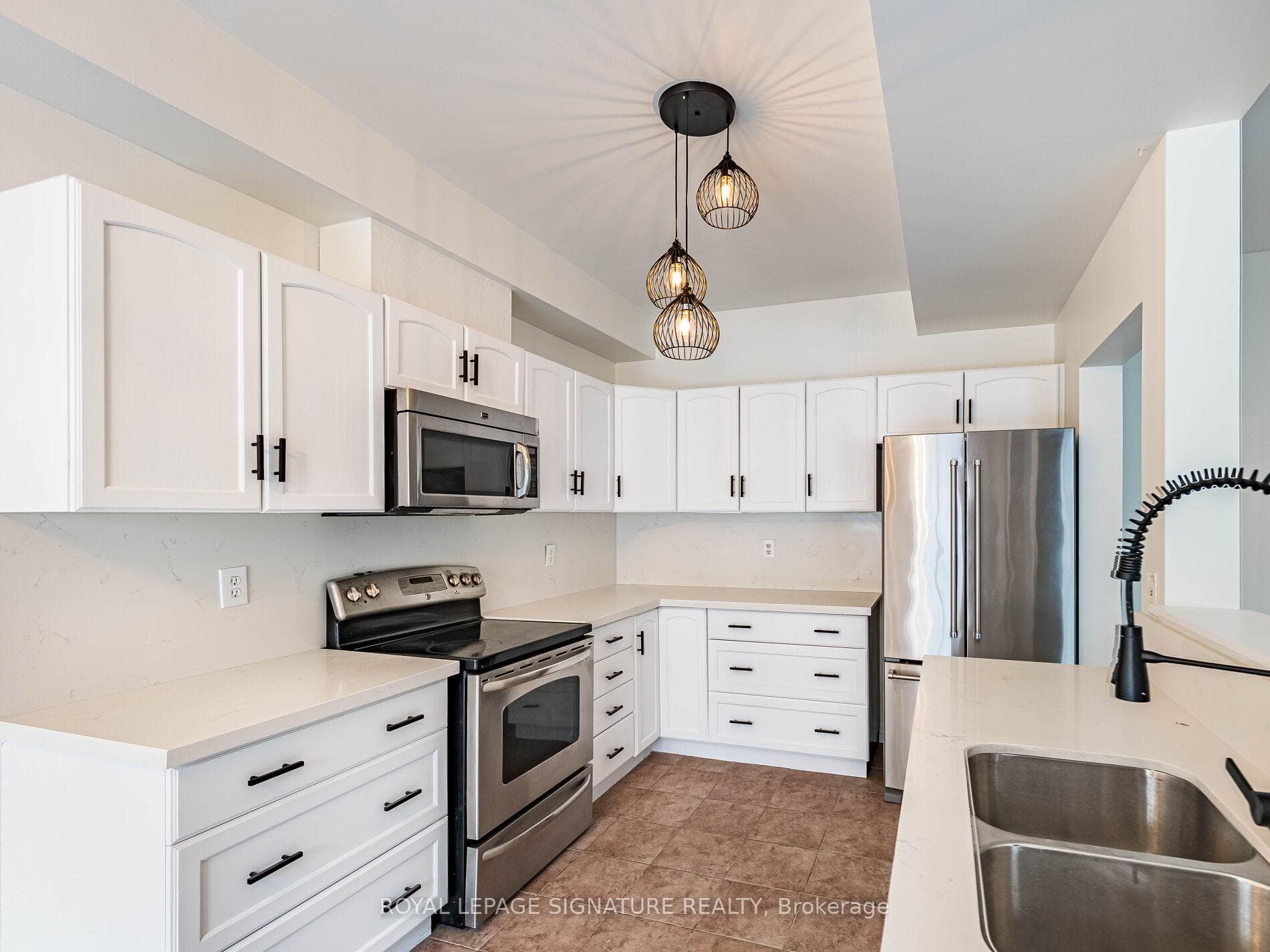 75 Olivia Place photo 15