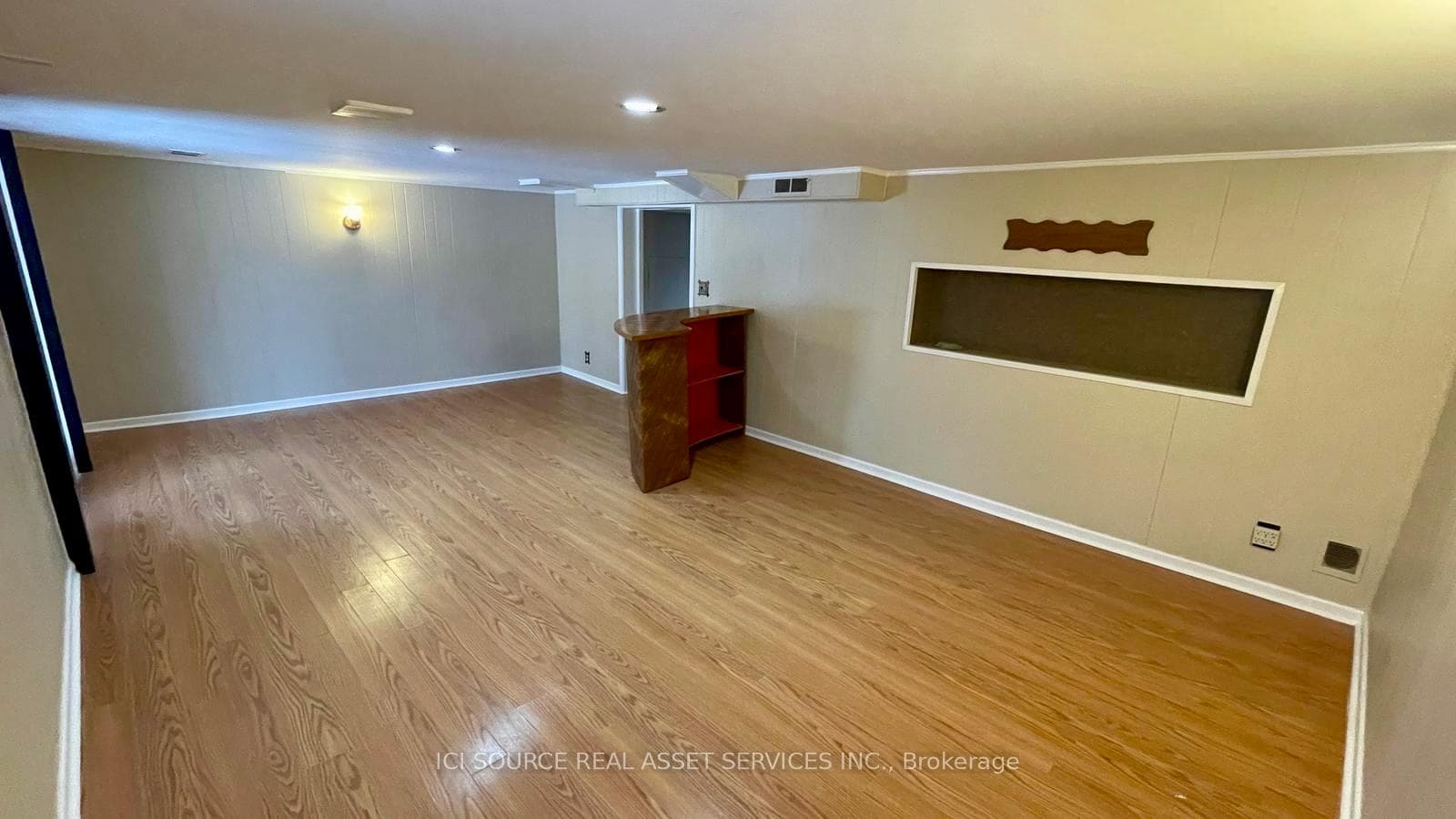 566 Drymen Crescent photo 14