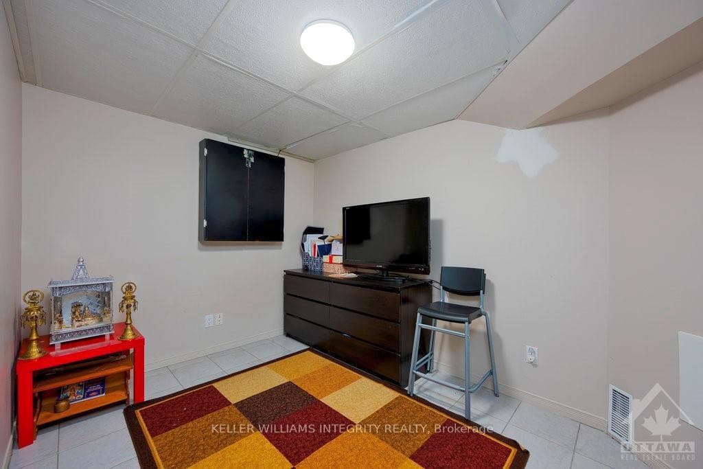 1707 BOISBRIAND Crescent photo 23