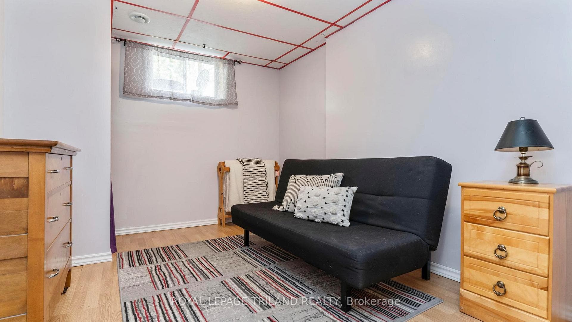 578 Creston Avenue photo 21