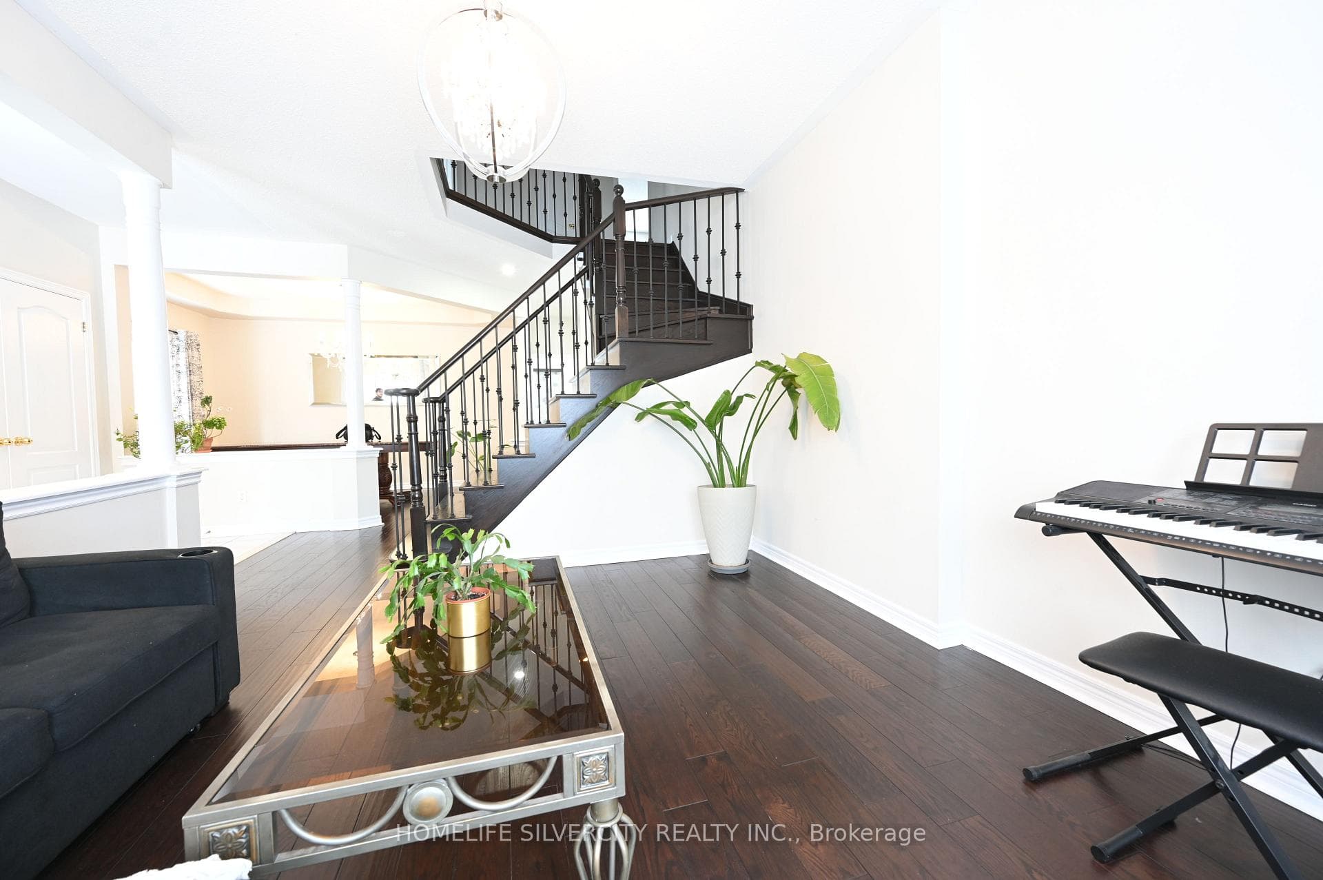 6 Truscott Avenue photo 4