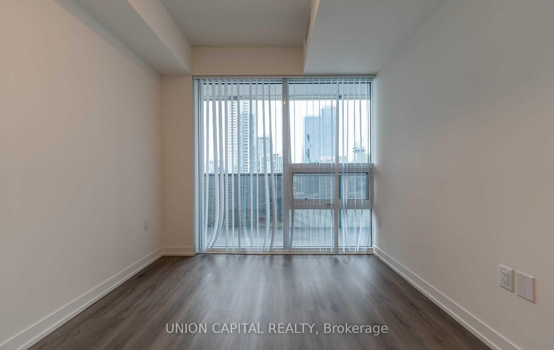 138 Downes Street Unit 2912 photo 16