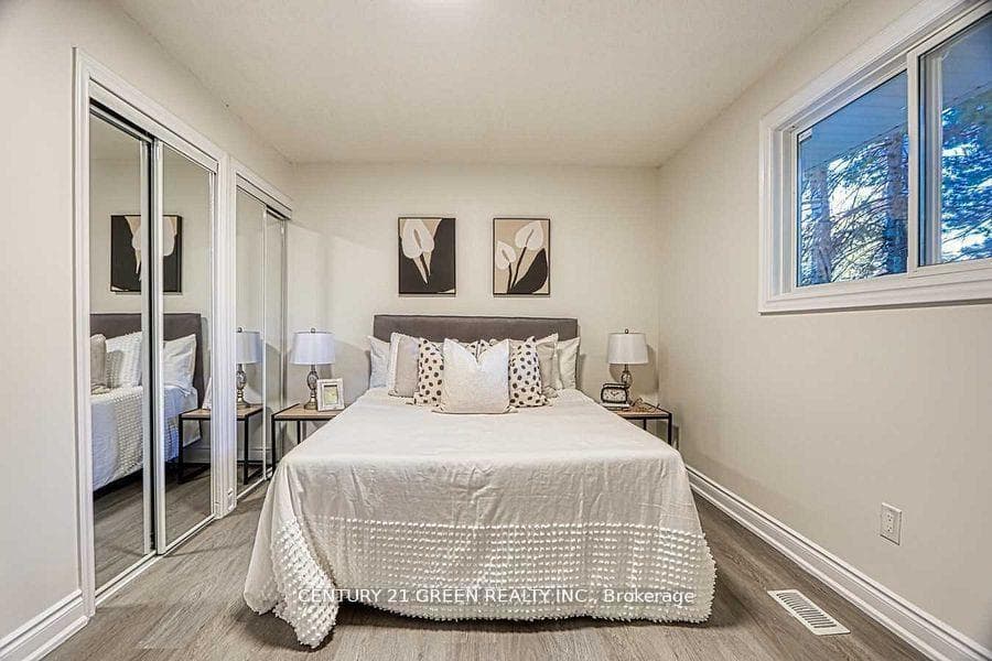 164 Gardiner Drive photo 17