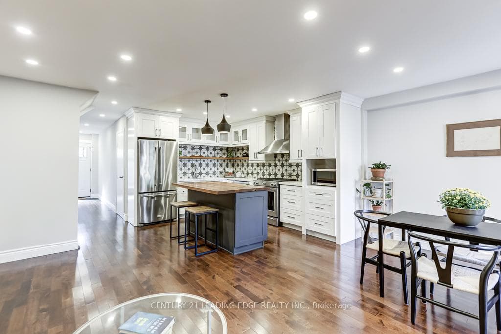89 REGINALD Crescent photo 18