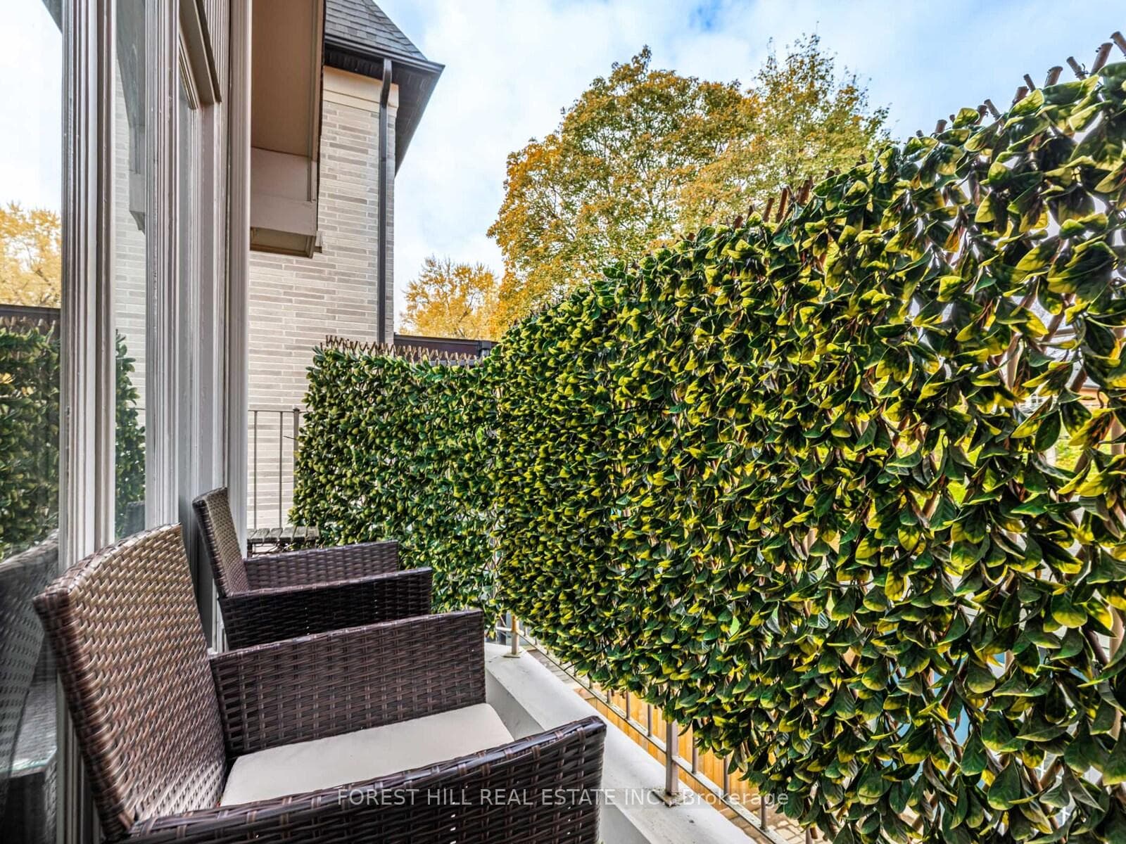582 Briar Hill Avenue photo 20