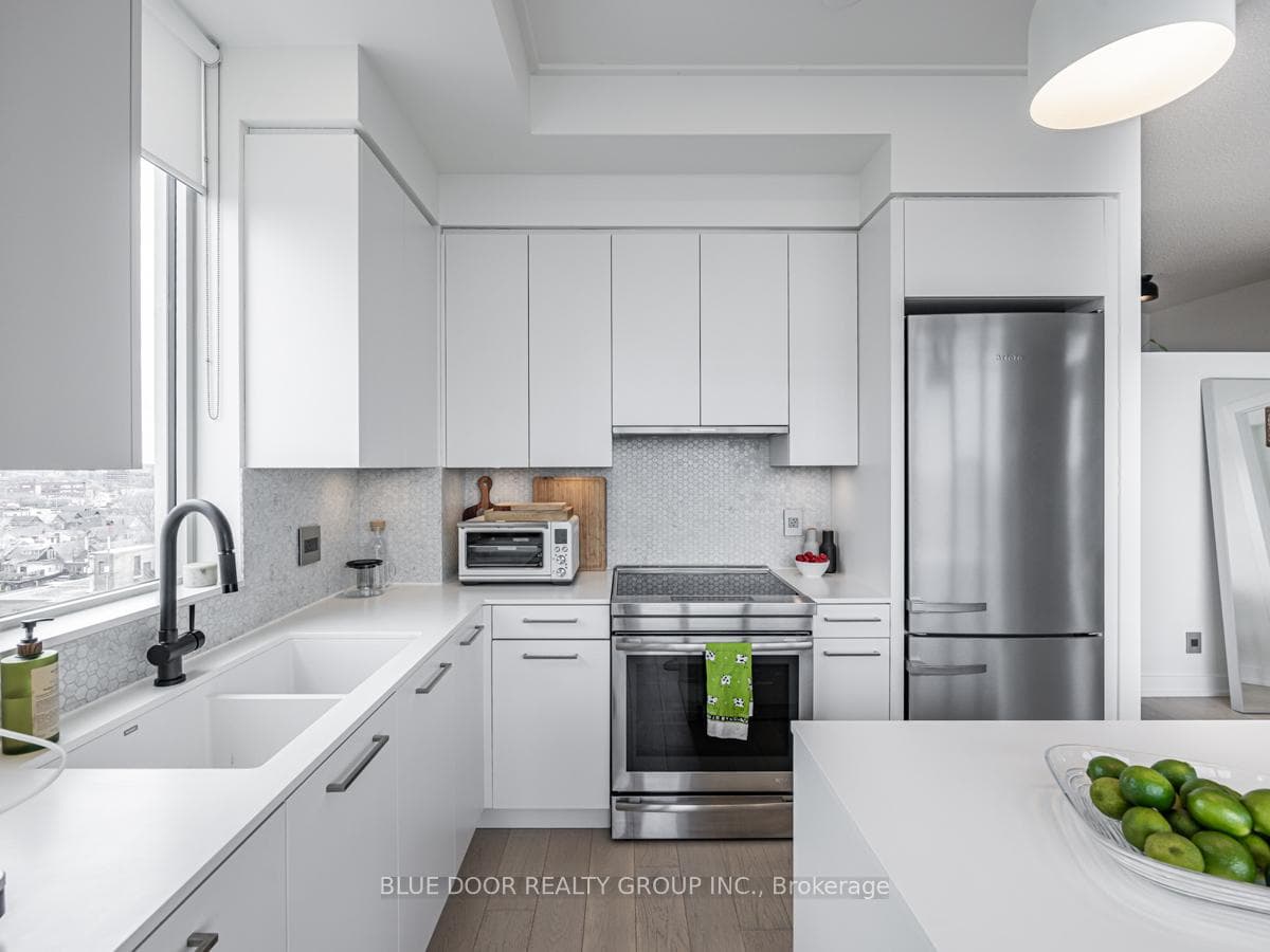1638 Bloor Street Unit 1106 photo 5