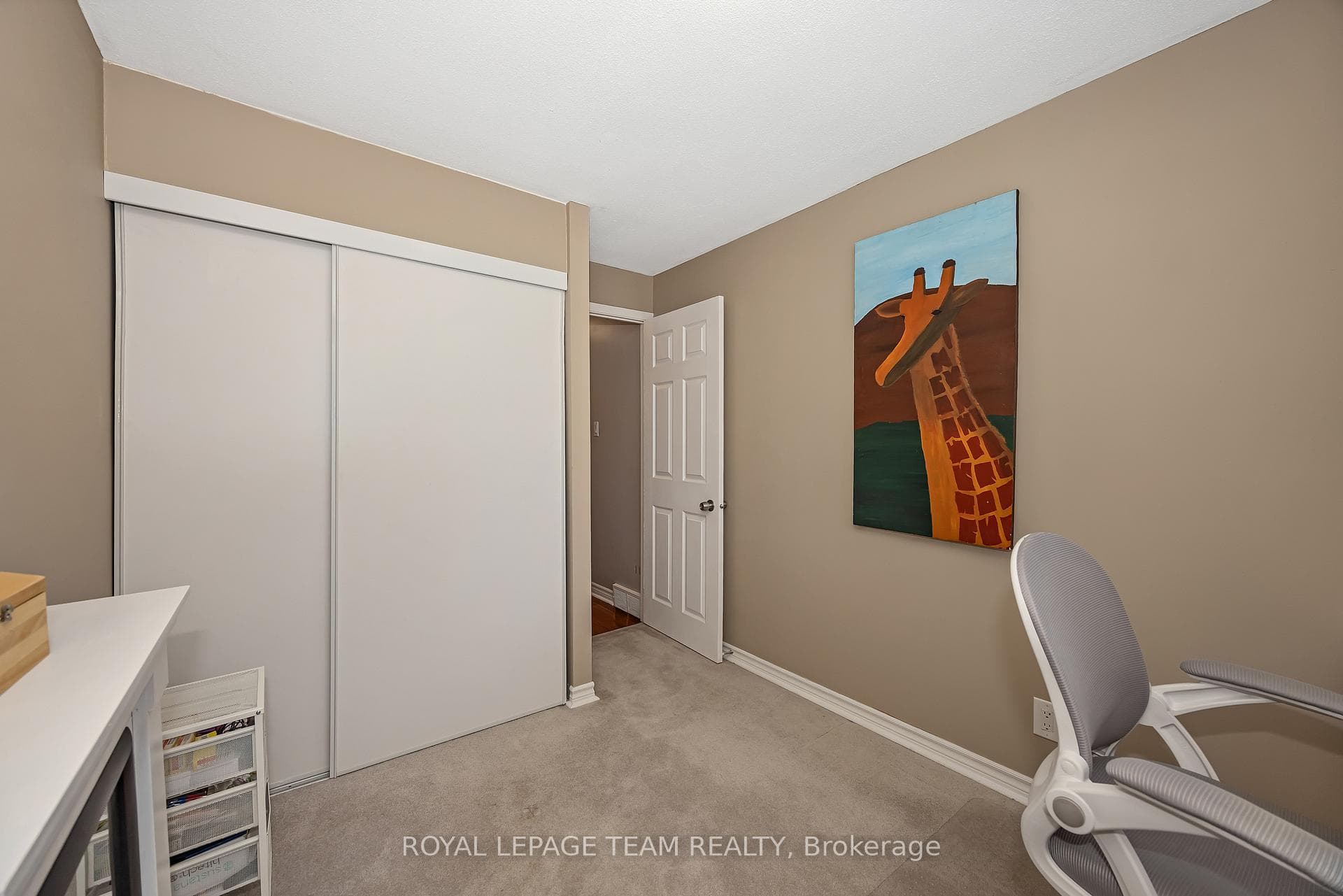 18 Benlea Drive Unit C photo 26