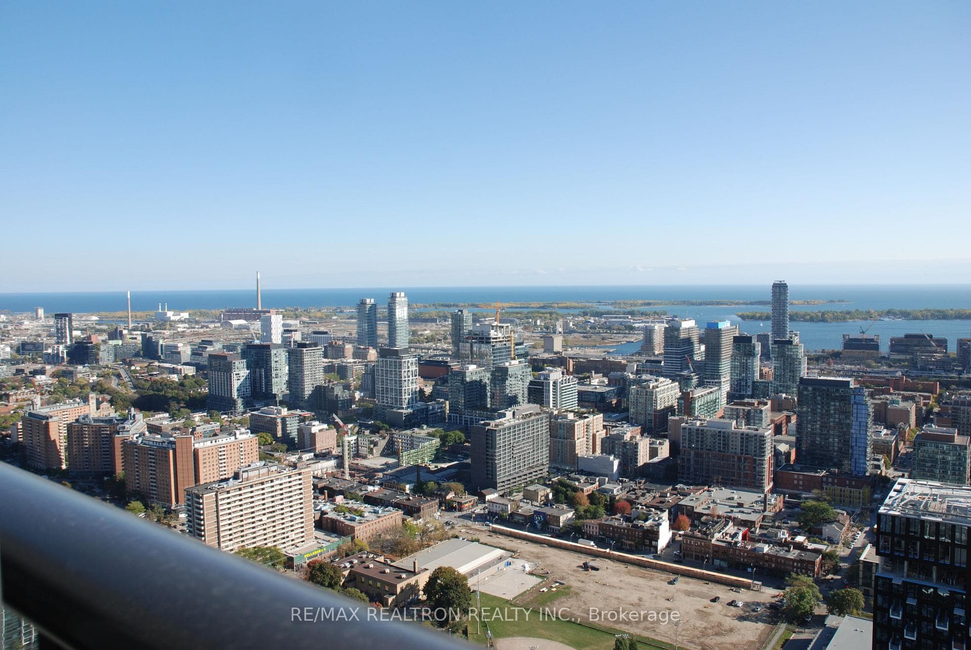 181 Dundas Street Unit 5508 photo 12