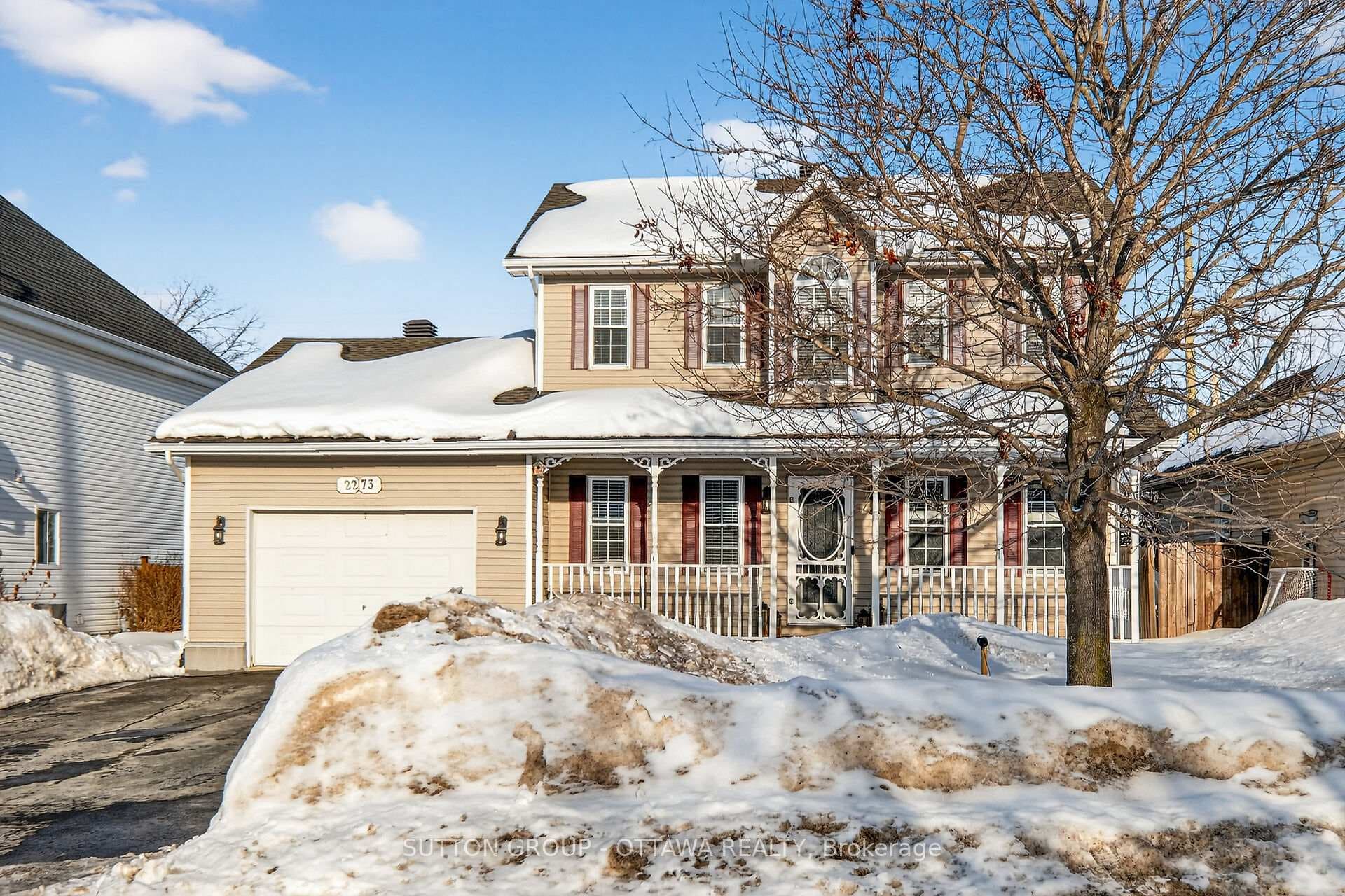 2273 Cecile Crescent photo 1