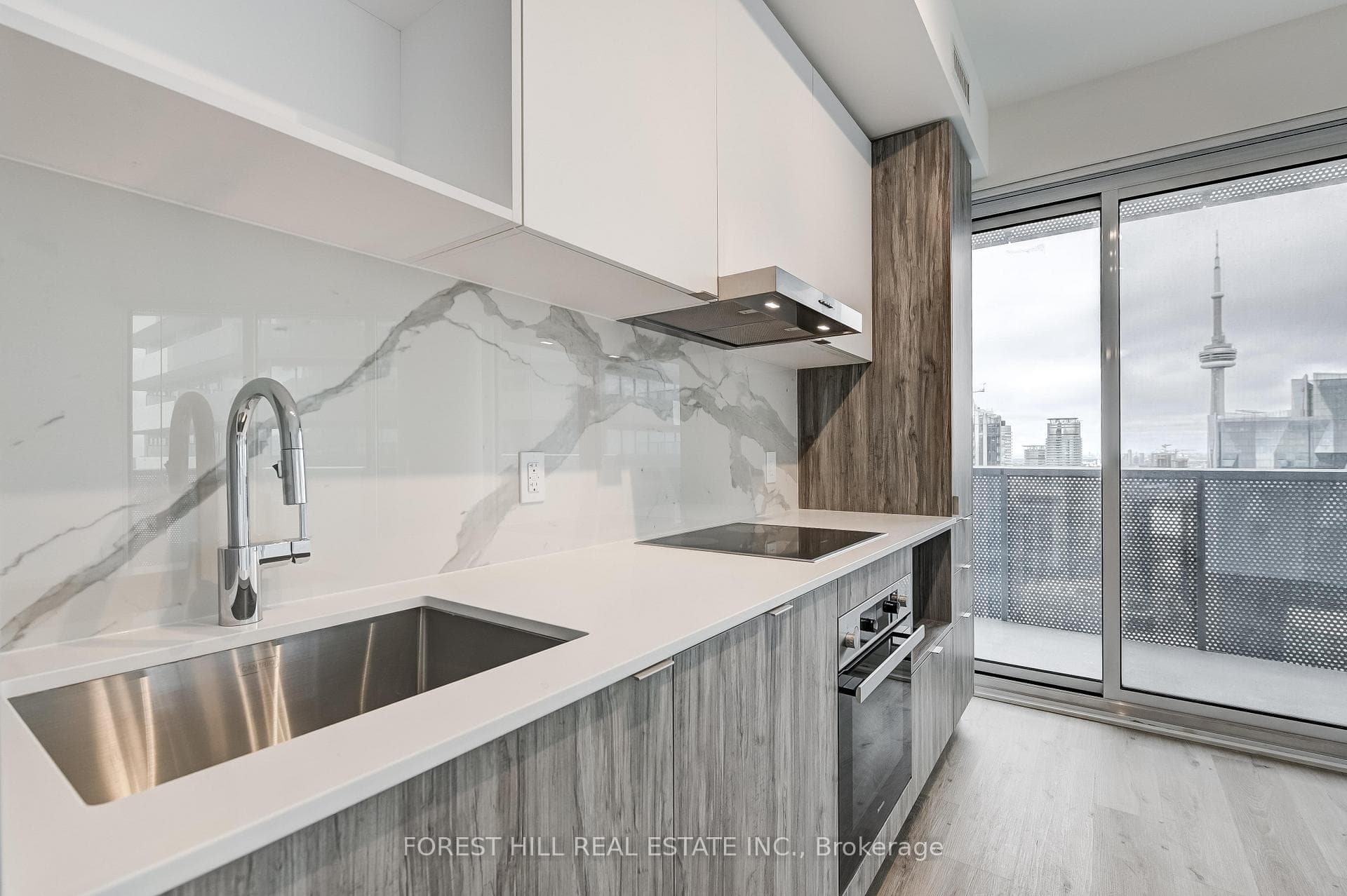 138 DOWNES Street Unit 7111 photo 8