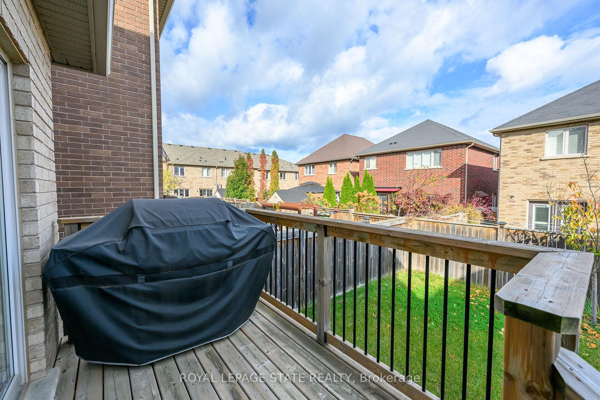 23 Edgeview Drive photo 32