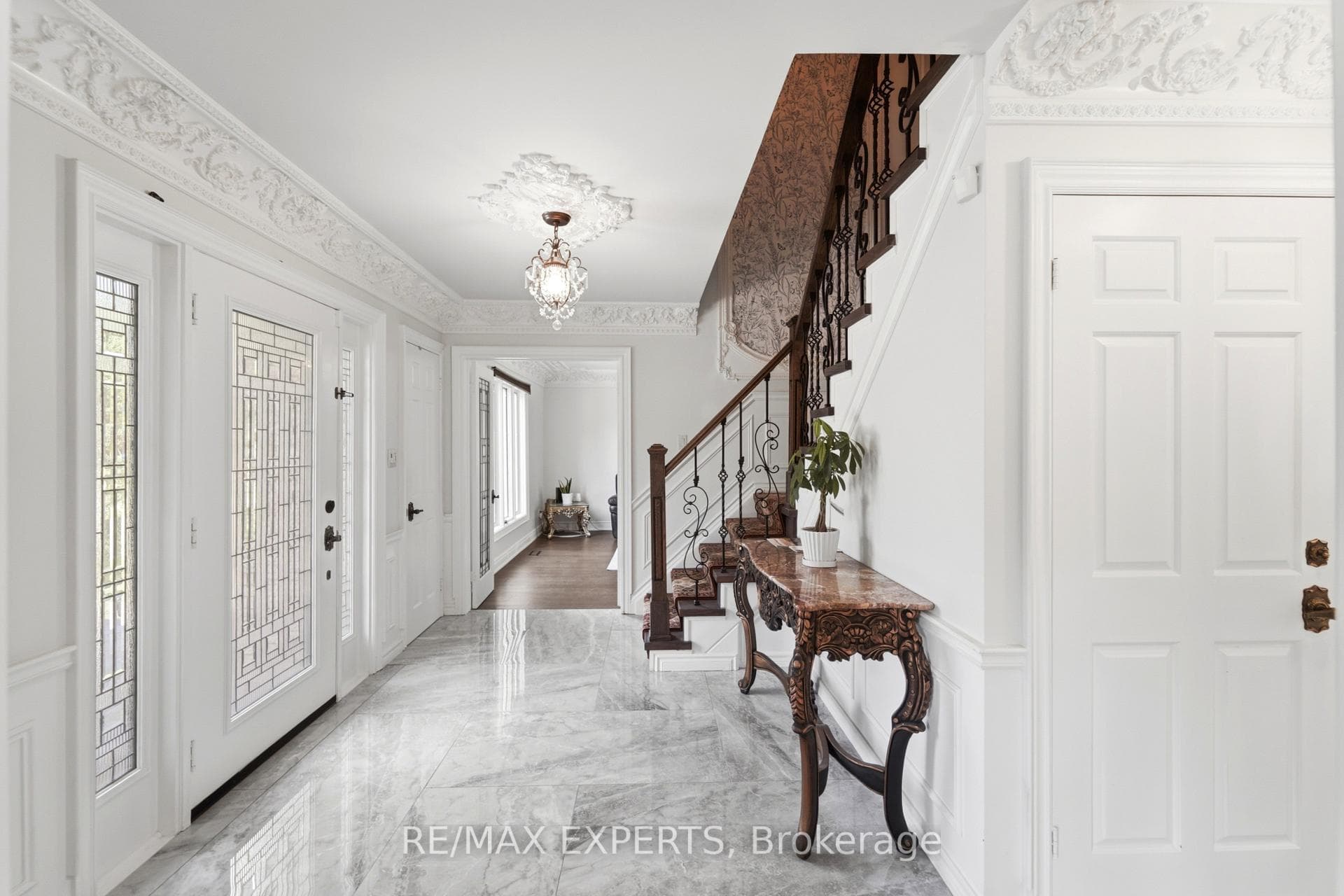 28 Stonegate Drive photo 6