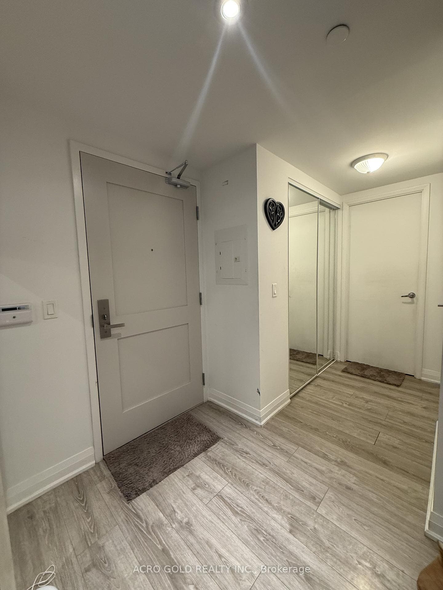 10 Gibbs Road Unit 712 photo 11