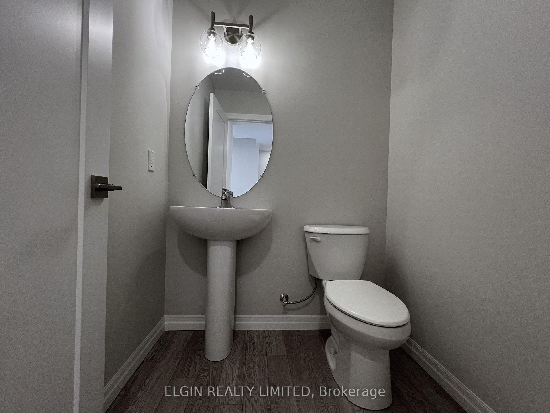 85 Willow Drive photo 3