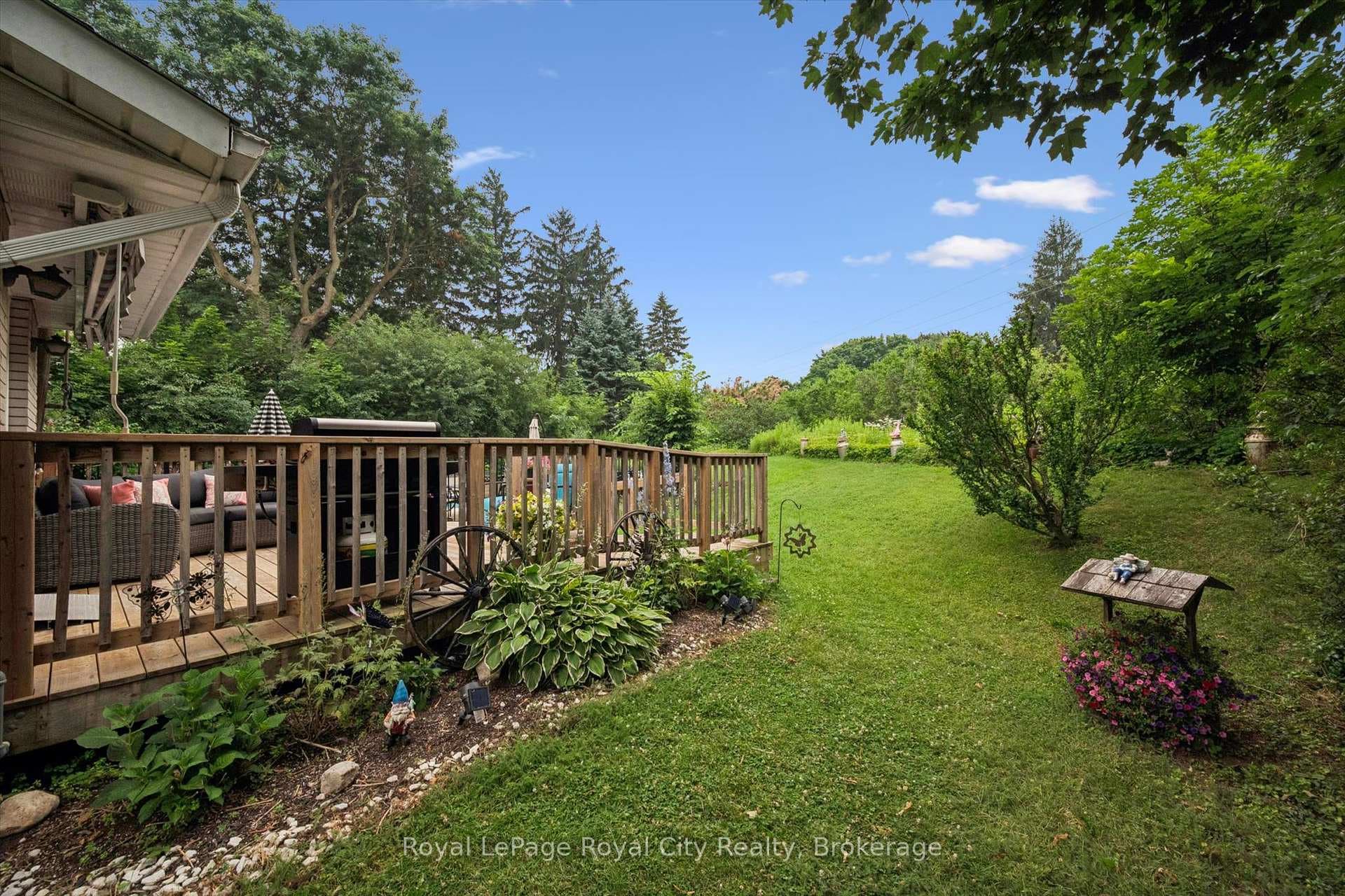 30 Westminster Avenue photo 33