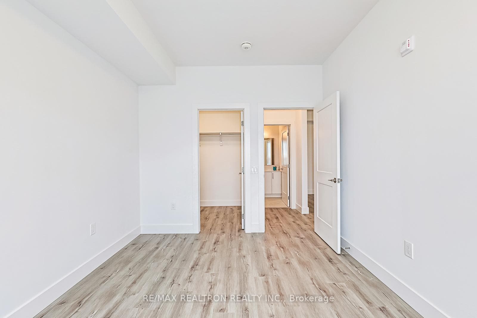 4 Kimberly Lane Unit 520 photo 13