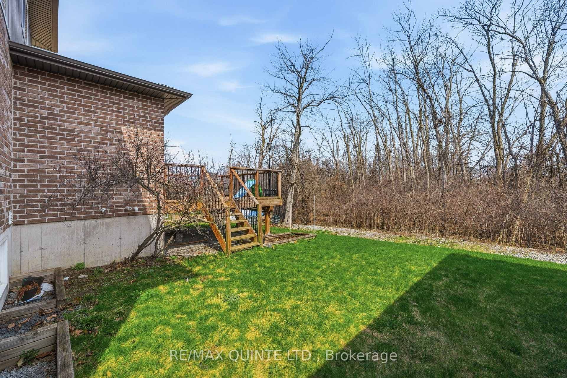 47 Hanover Court photo 35