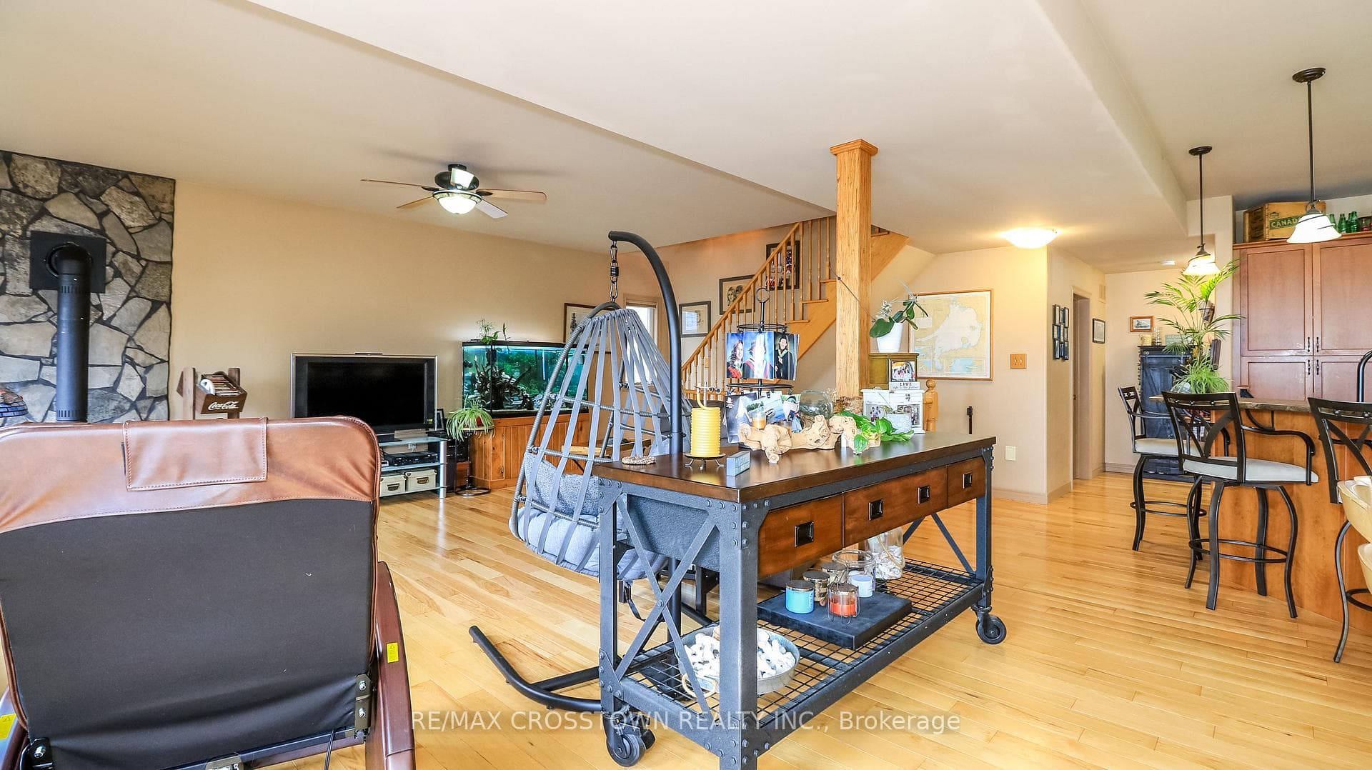 2325 Crystal Beach Road photo 11