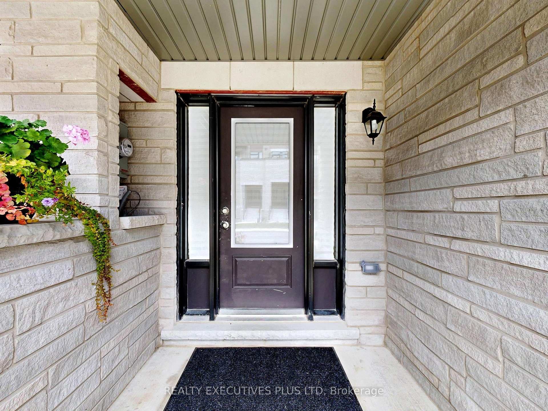 518 Danks Ridge Drive photo 2