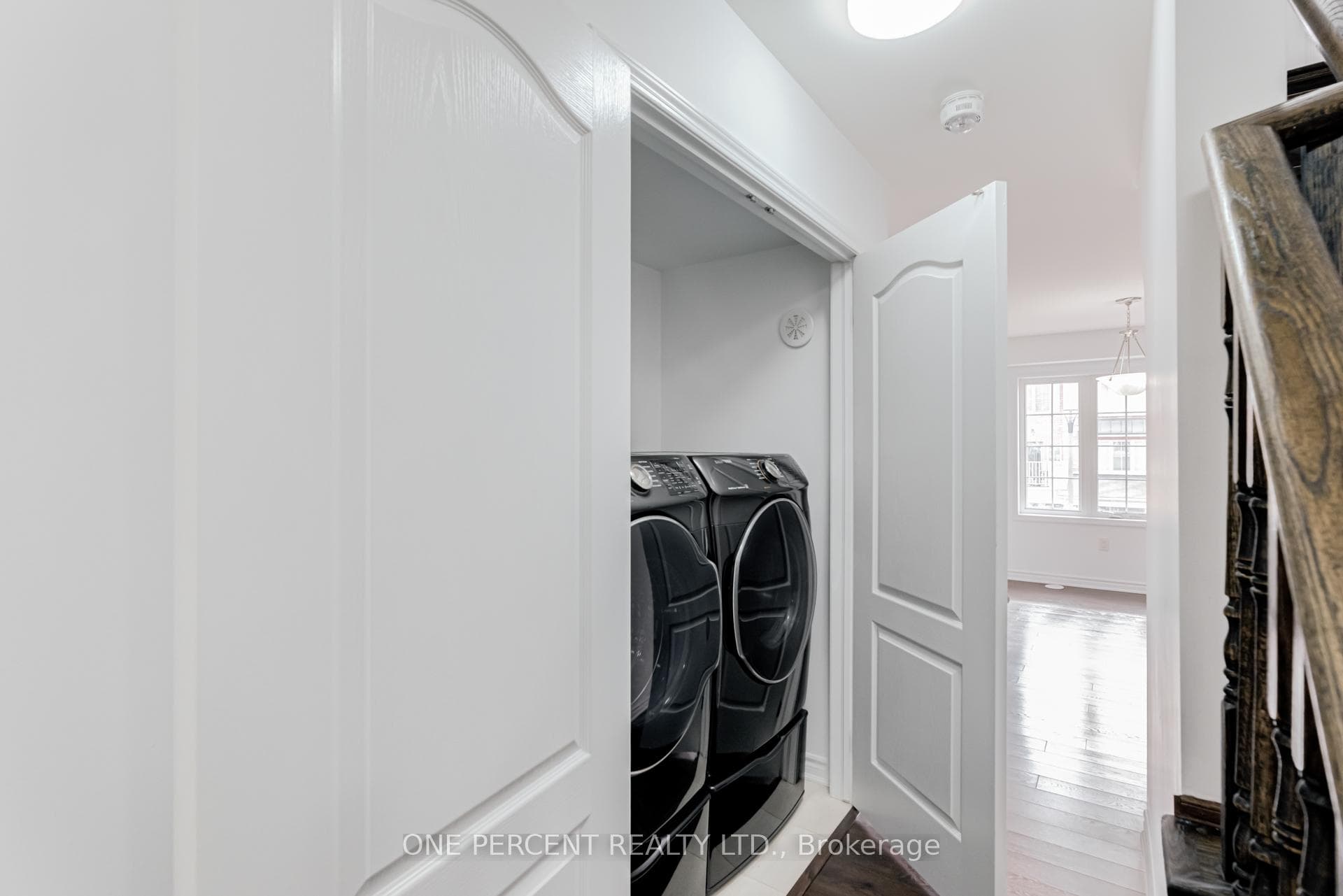 1086 Silk Street photo 29