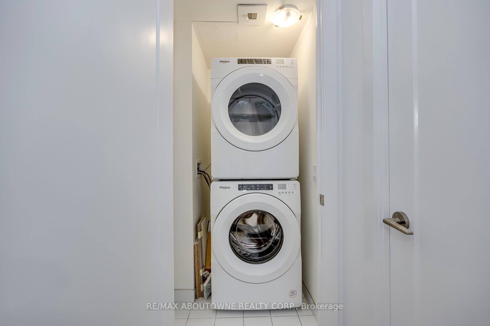 330 Richmond Street Unit 2601 photo 18
