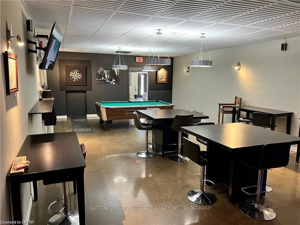 22790 AMIENS Road Unit 44 photo 31