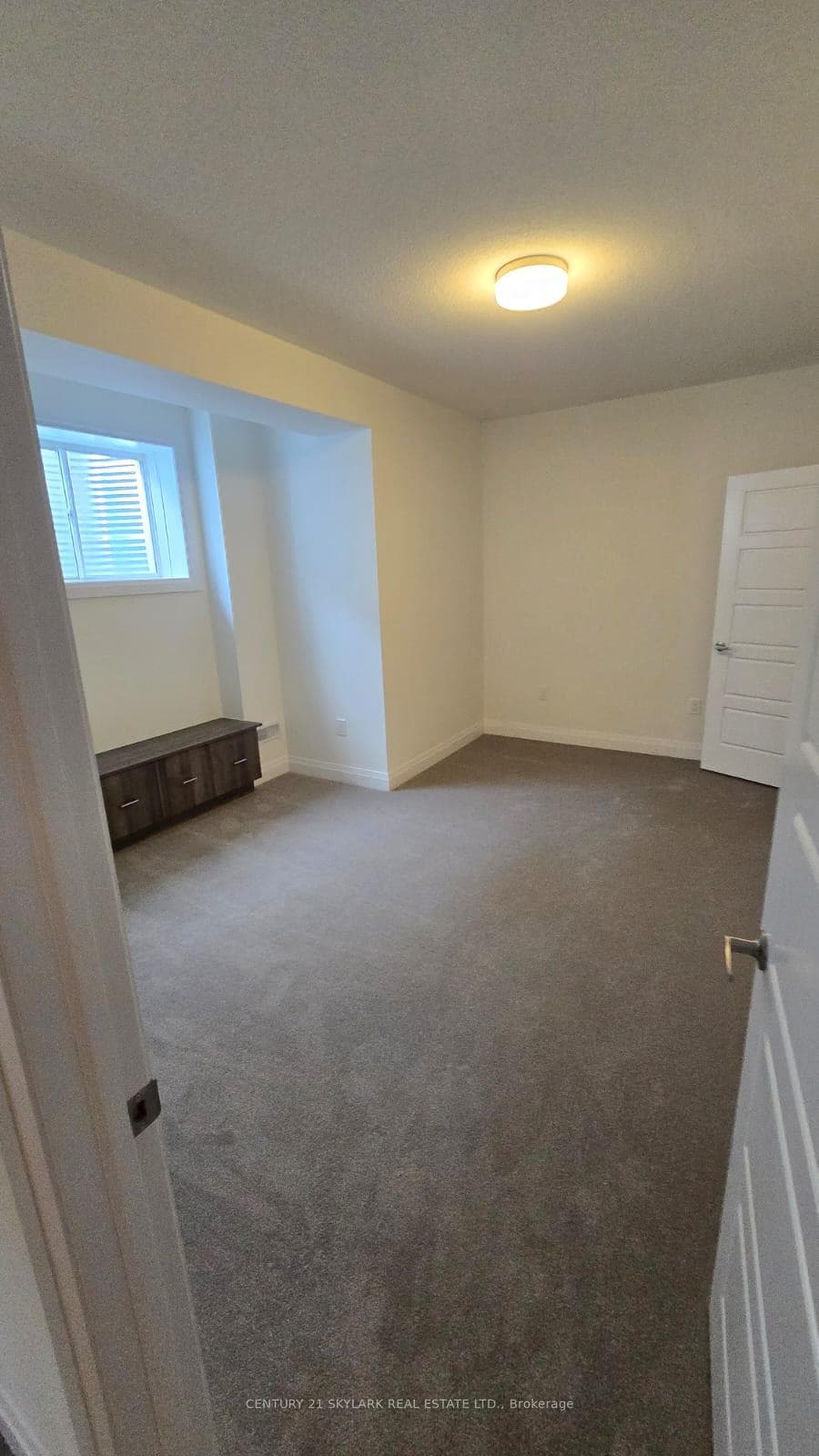 16 Kings Hill Drive photo 25