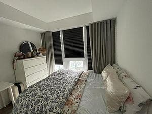 77 Shuter Street Unit 1612 photo 11