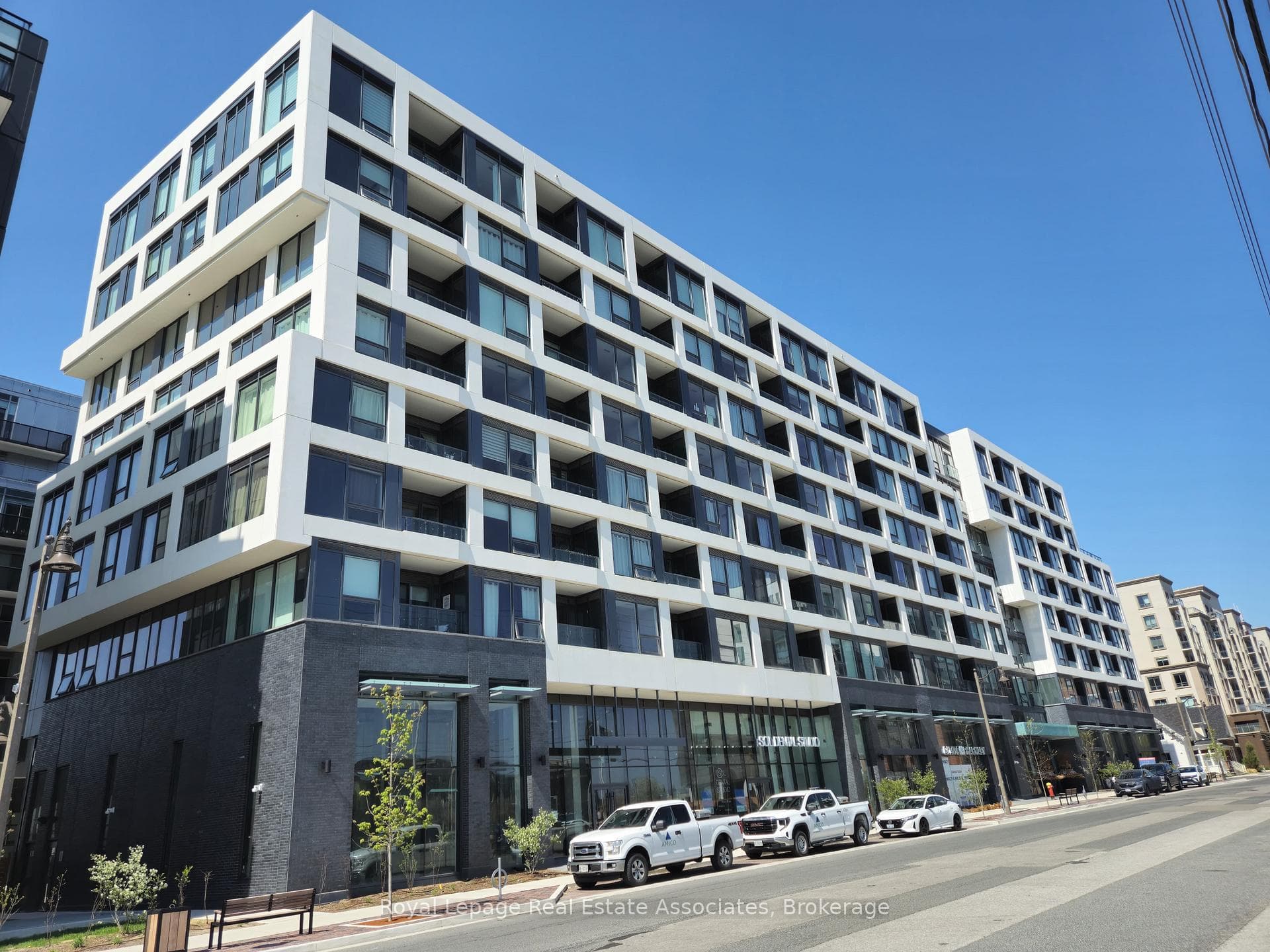 2450 Old Bronte Road Unit 204 photo 1