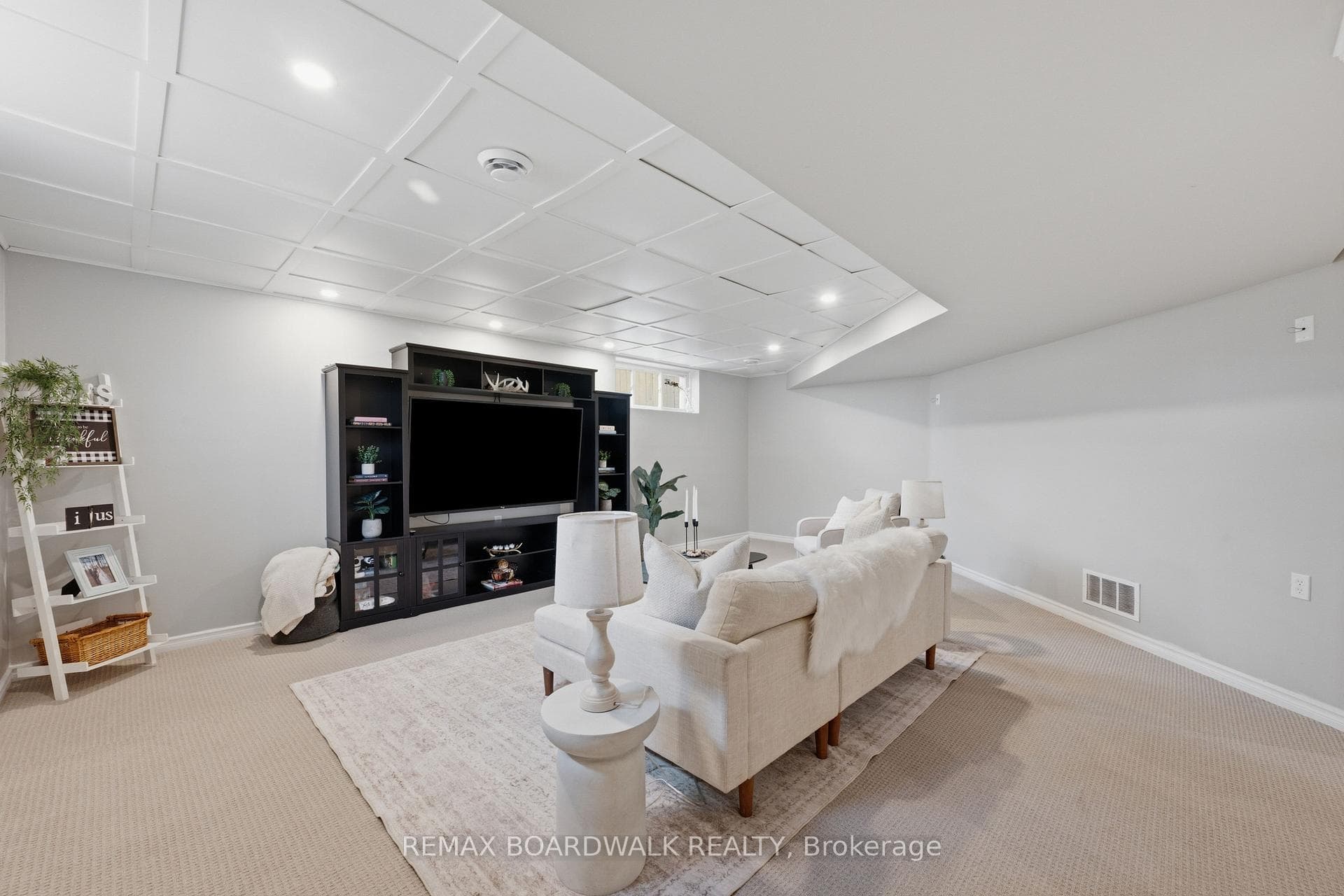 17 Albert Street photo 41