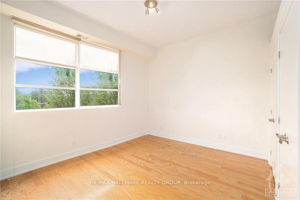 345 ST DENIS Street Unit 303 photo 24