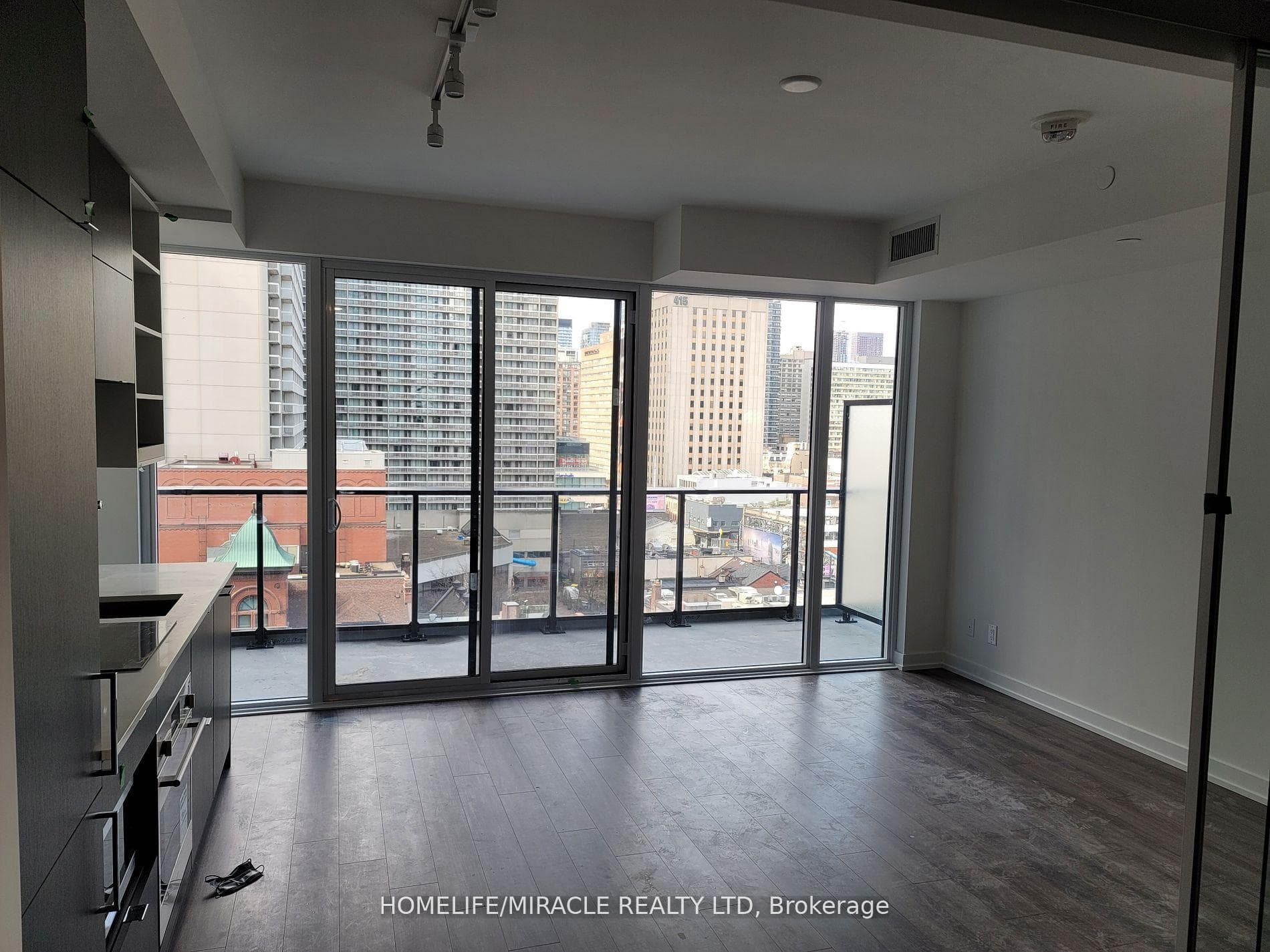20 Edward Street Unit 923 photo 5